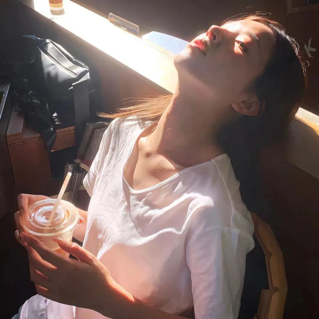 红粉舵爷